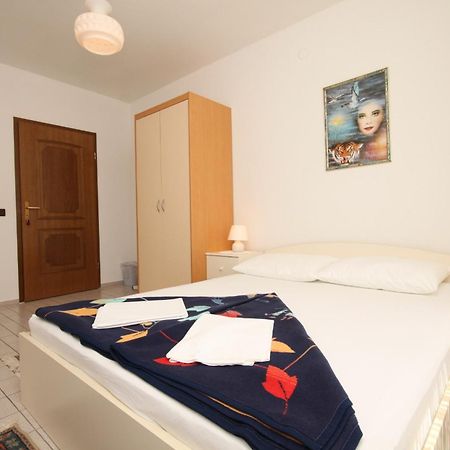 Apartments And Rooms By The Sea Starigrad, Paklenica - 6591 객실 사진