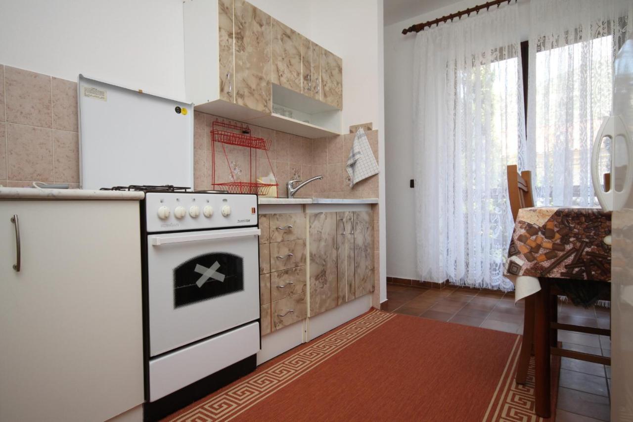 Apartments And Rooms By The Sea Starigrad, Paklenica - 6591 외부 사진