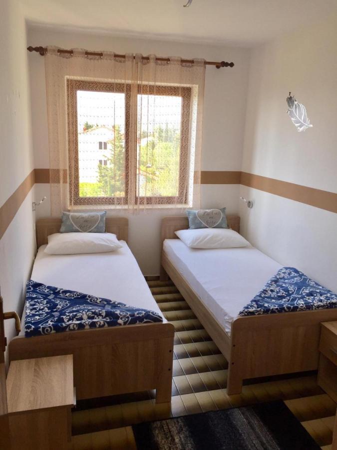 Apartments And Rooms By The Sea Starigrad, Paklenica - 6591 외부 사진
